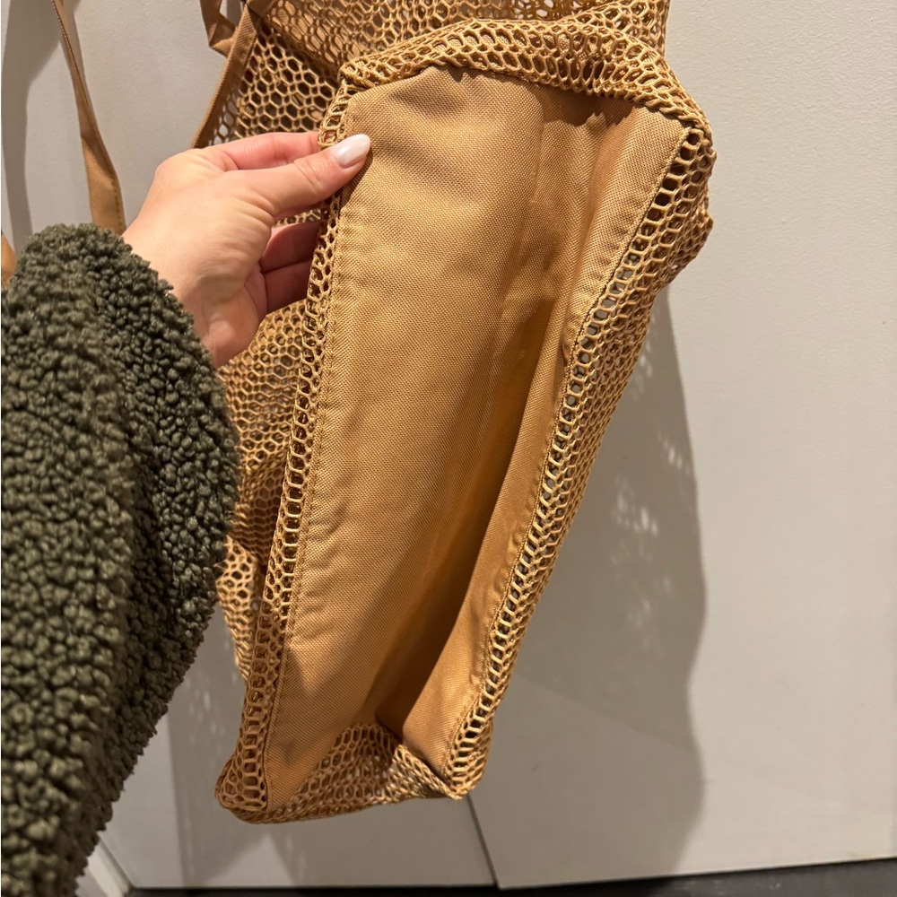 Tan Mesh Tote Bag - Picture 4 of 4